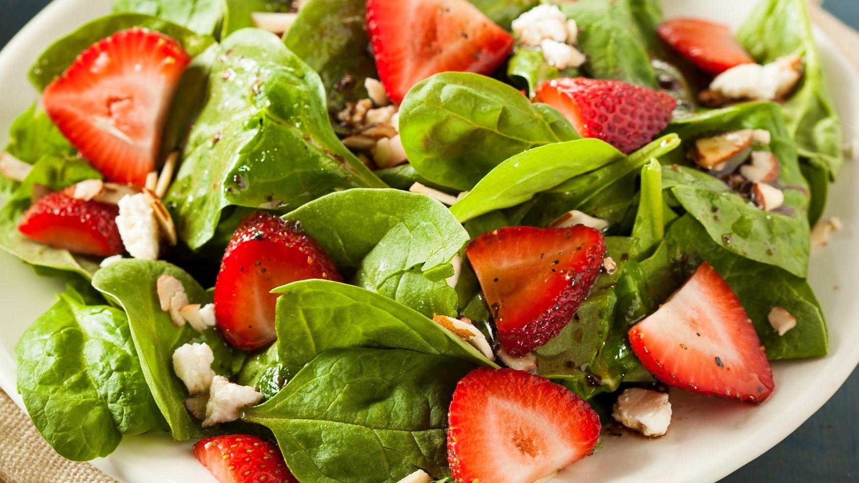 Spinach, Feta and Strawberry Salad Atkins Low Carb Diet
